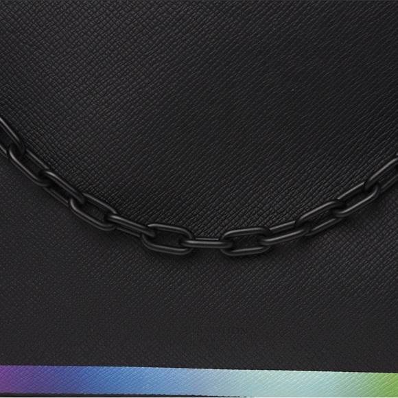 Authentic Louis Vuitton Paris Tagia Rainbow Pochette
A4 Black / Limited Edition - Picture 6 of 10